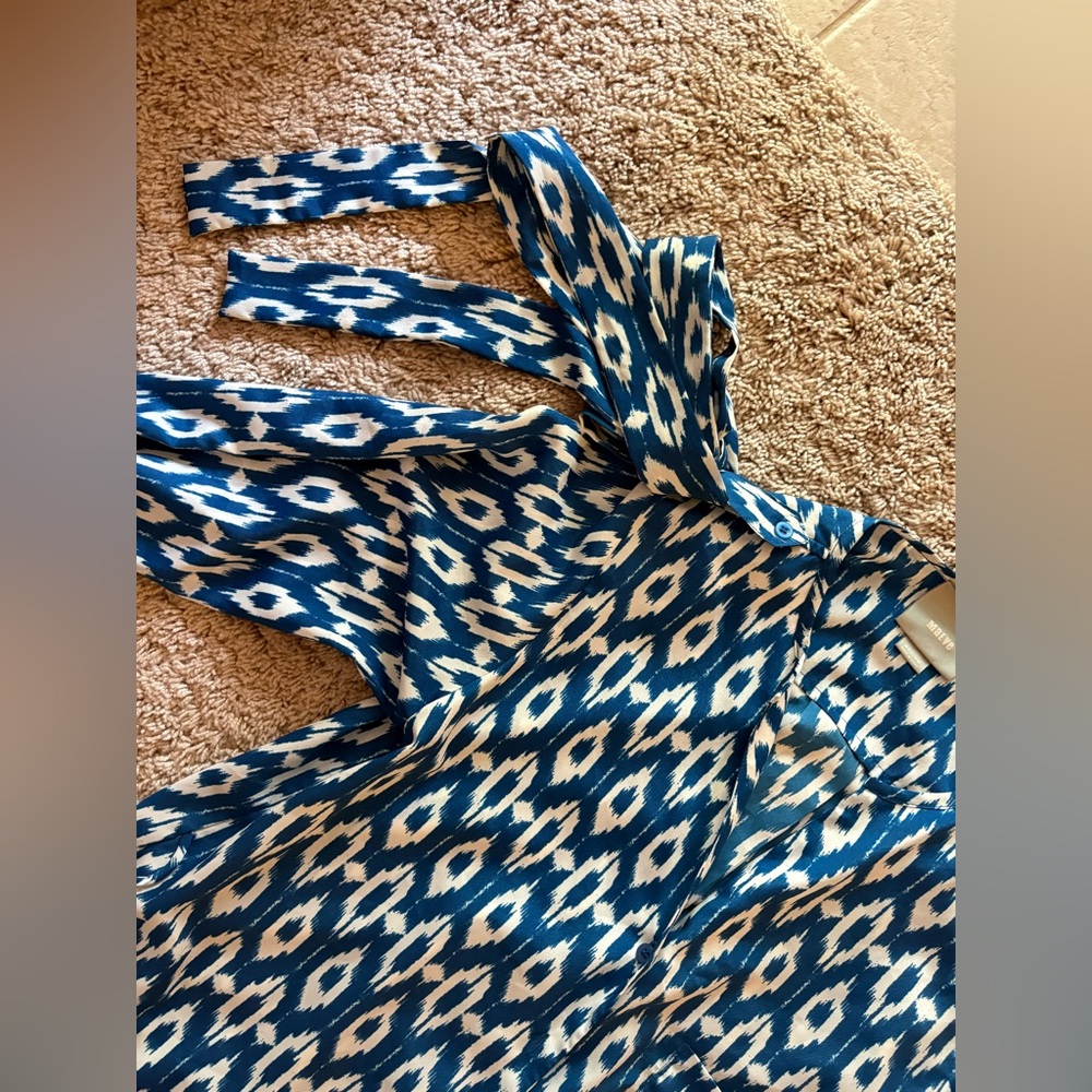 Maeve Blue and White Geometric V-Neck Tunic - Picture 3 of 6